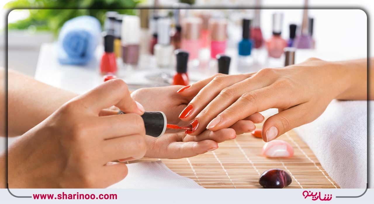 انواع خدمات سالنهای زیبایی- کاشت ناخن