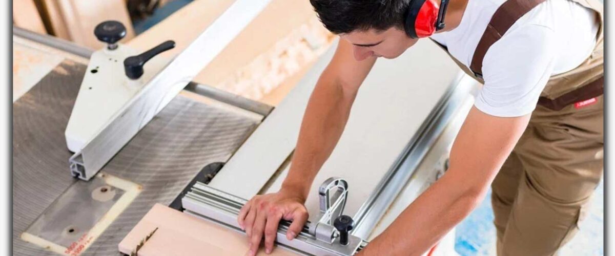 استاد کار کابینت در همدان