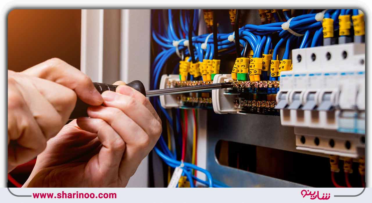 ساعت و محل کار برق کار در اصفهان